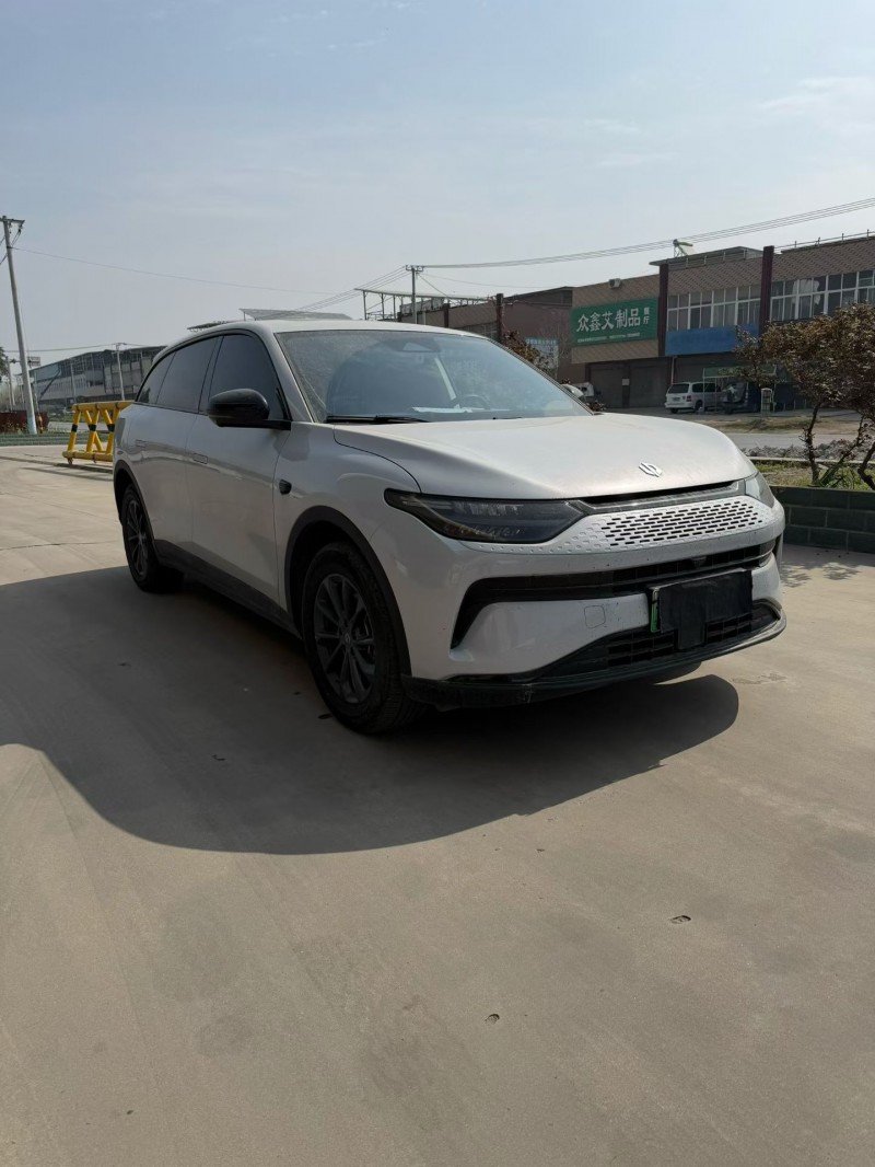 南陽24年零跑汽車C112