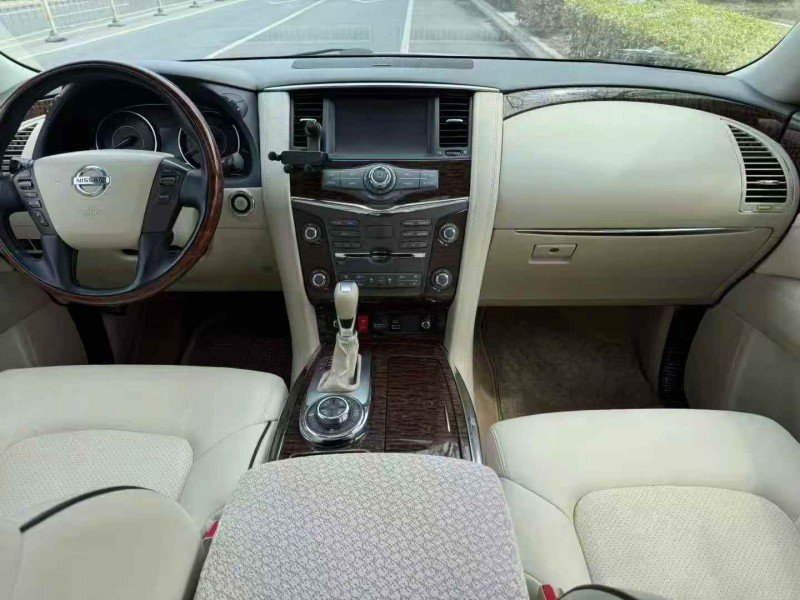 濰坊17年日產途樂8