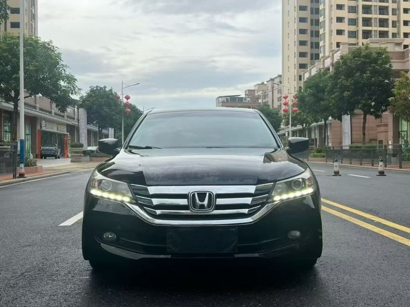 东莞14年本田雅阁1