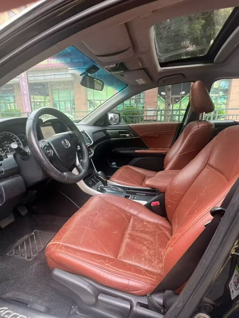 东莞14年本田雅阁2