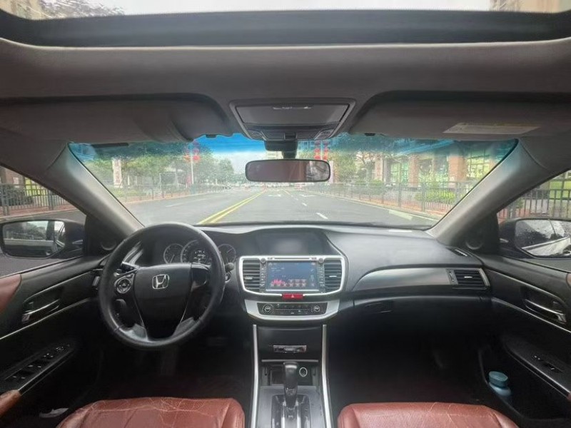 东莞14年本田雅阁3