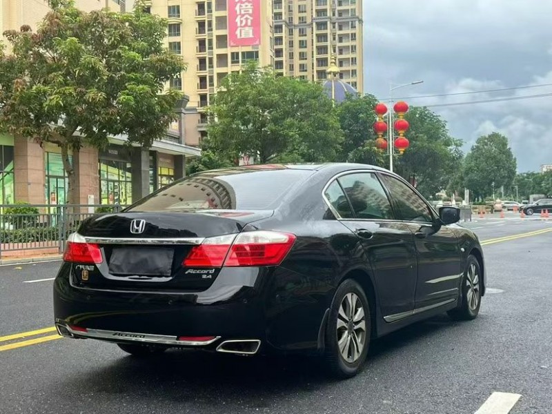 东莞14年本田雅阁5