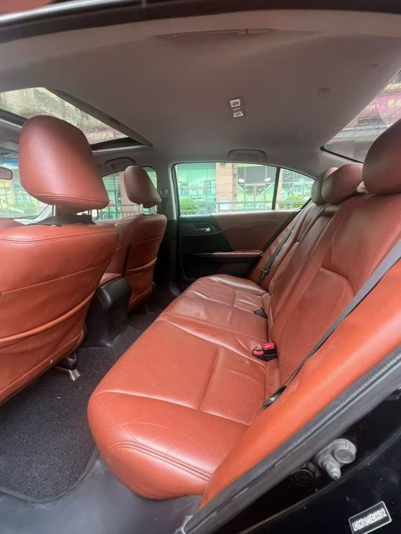 东莞14年本田雅阁7