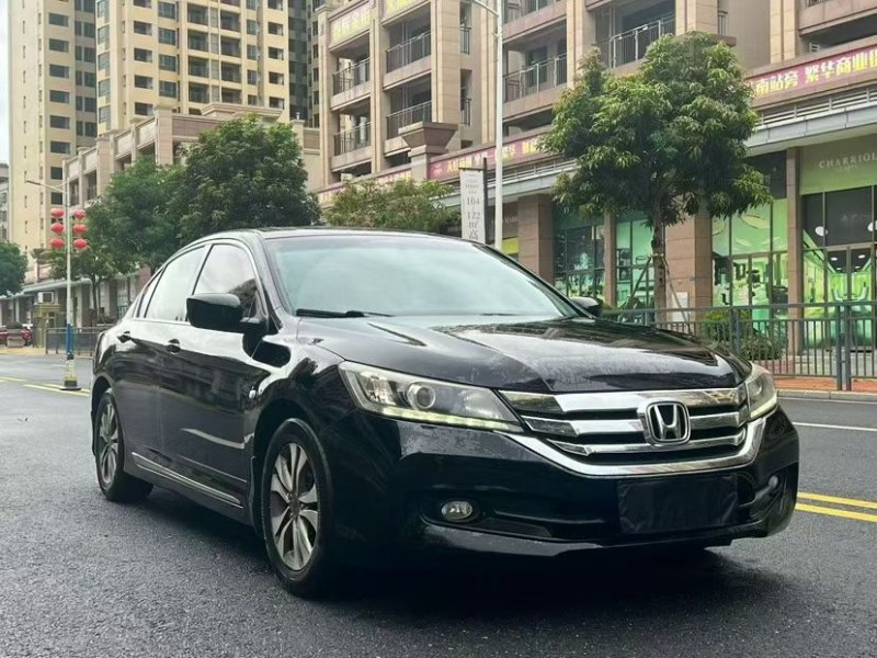 东莞14年本田雅阁8