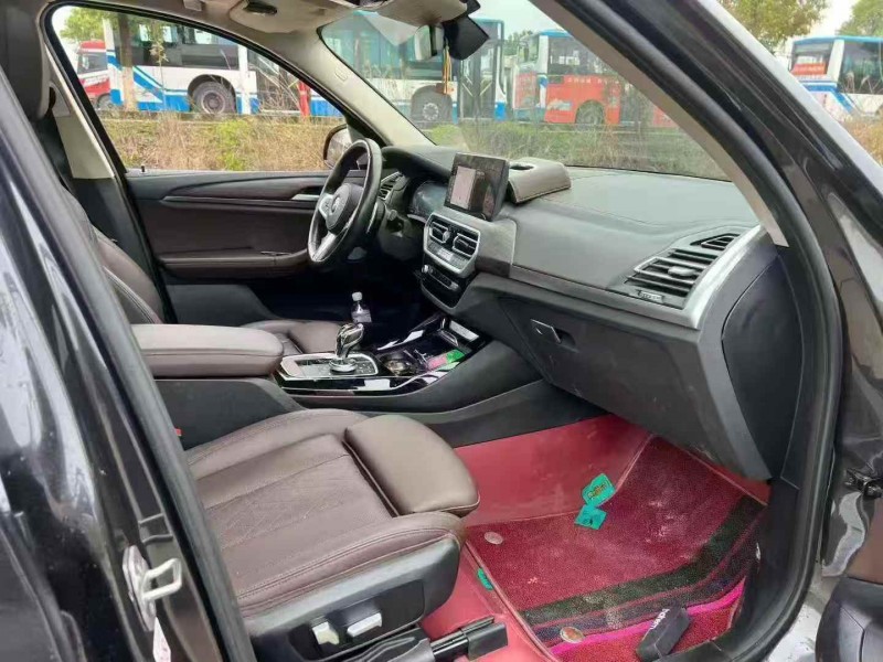 张家界21年宝马X36