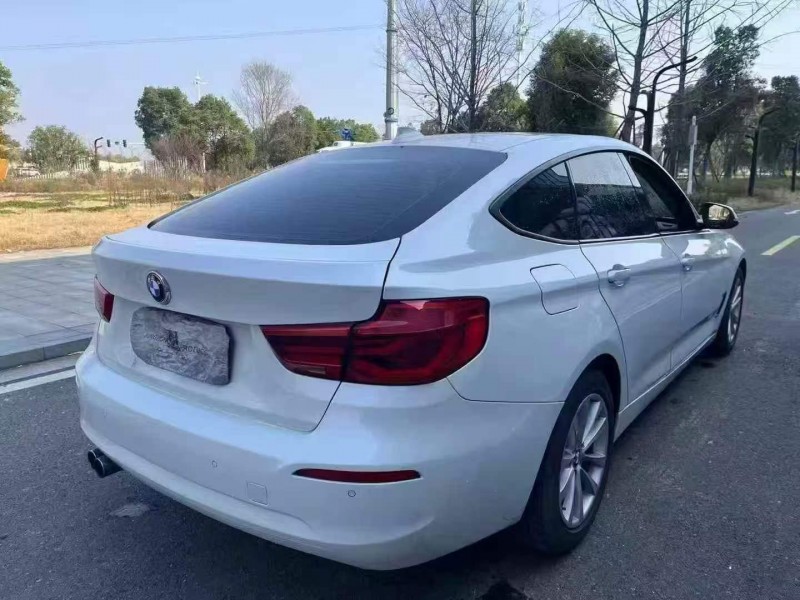 南通17年宝马3系9