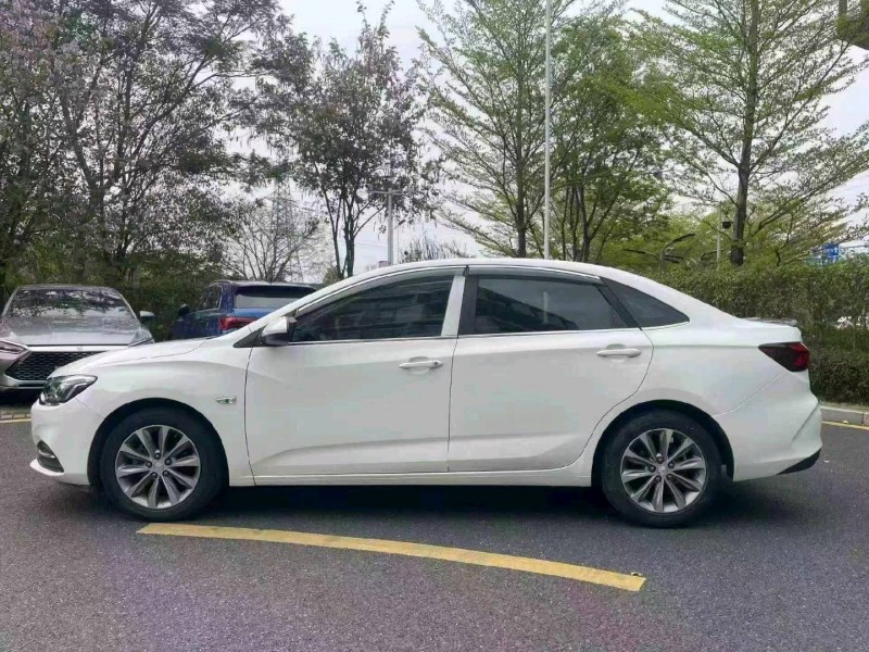 广州20年雪佛兰科鲁泽8