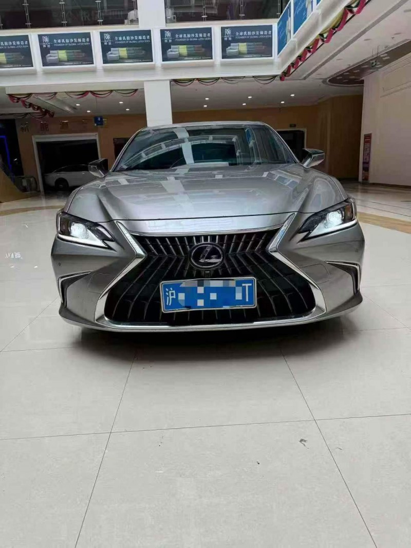 蚌埠22年雷克萨斯ES1