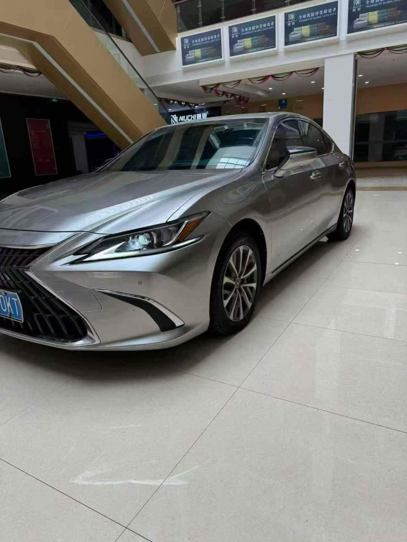 蚌埠22年雷克萨斯ES3