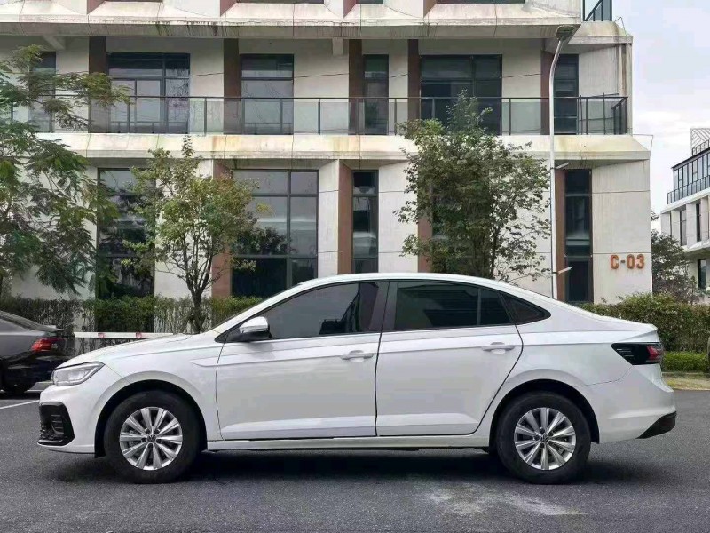 广州25年大众朗逸6