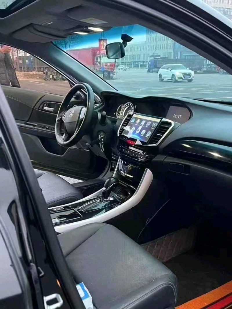 德州17年本田雅阁8