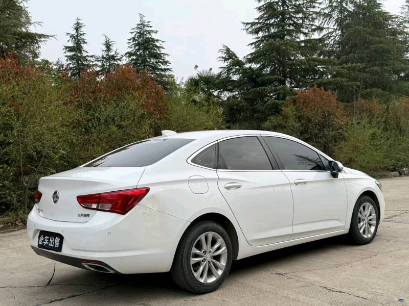 平頂山19年別克威朗7