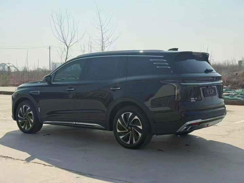 北海25年红旗HS77