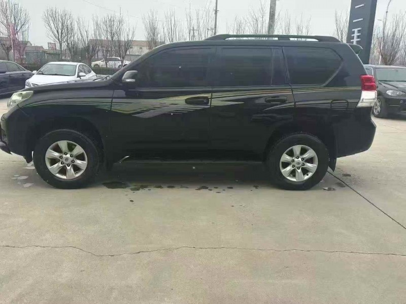 深圳12年豐田普拉多3