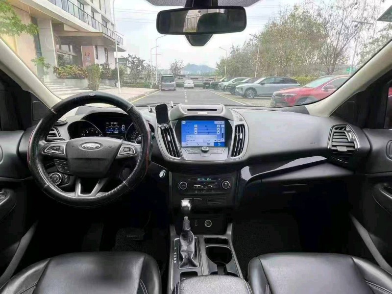 廣州17年福特翼虎8