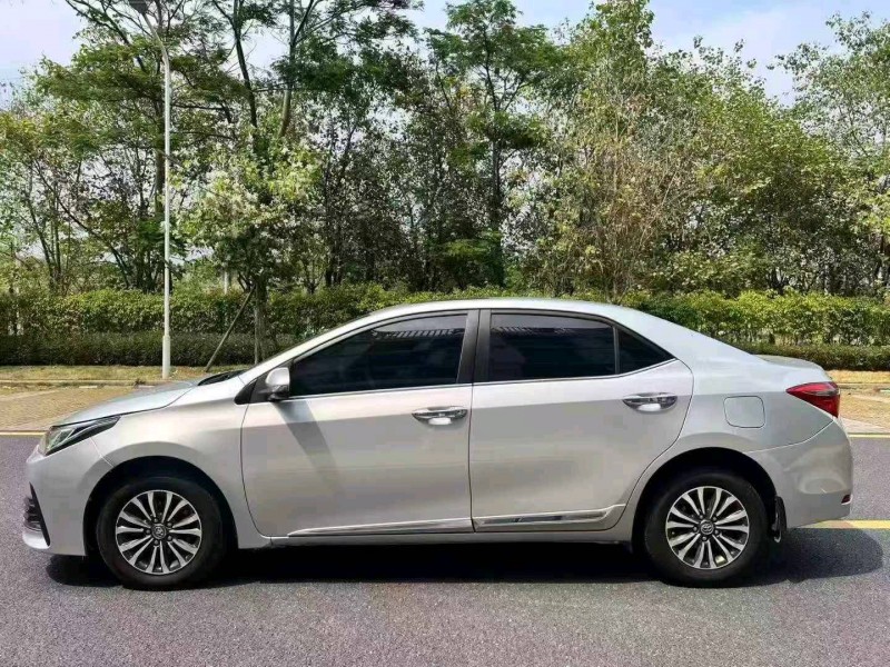 广州17年丰田卡罗拉4