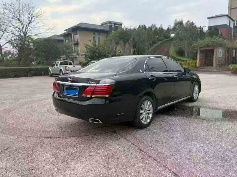 北海14年豐田皇冠8