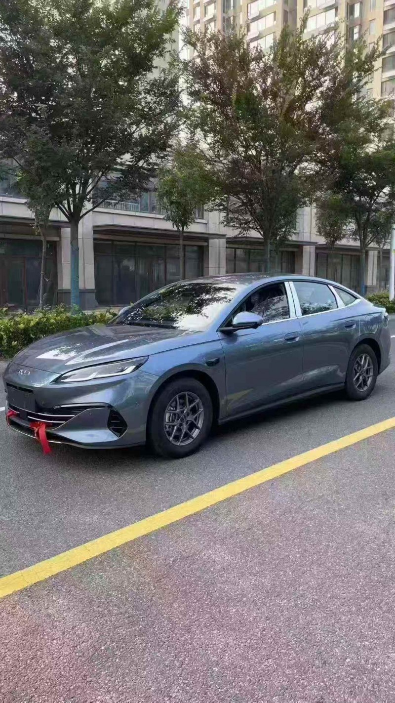 济宁25年比亚迪海豹3