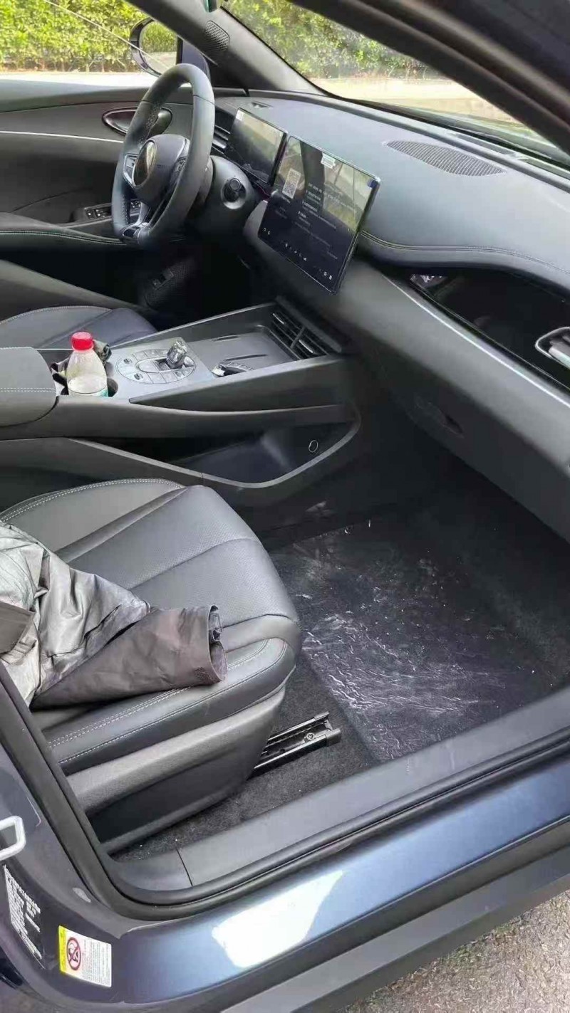 济宁25年比亚迪海豹5