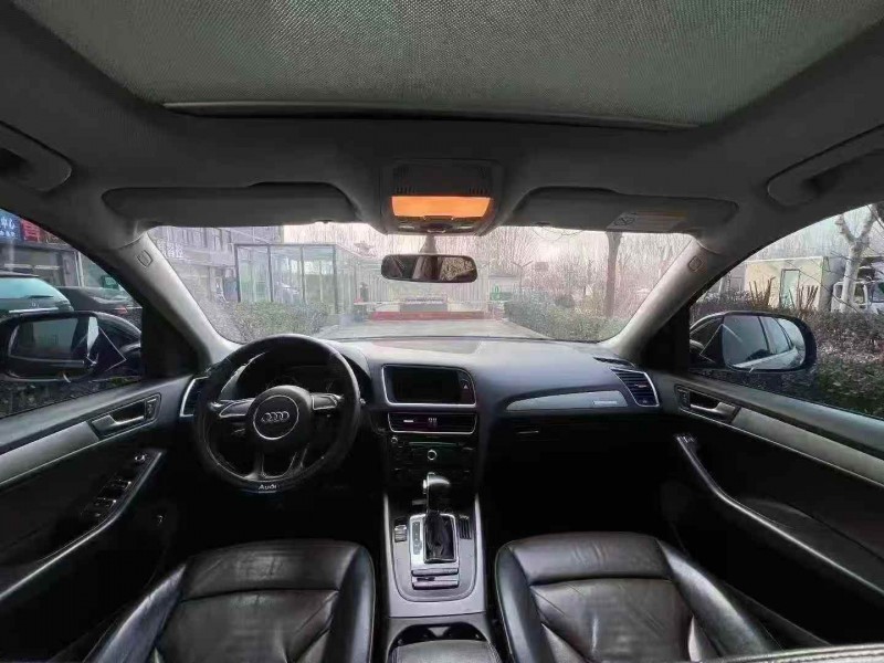 济宁17年奥迪Q56