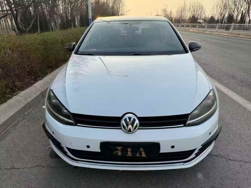 济宁17年大众高尔夫1