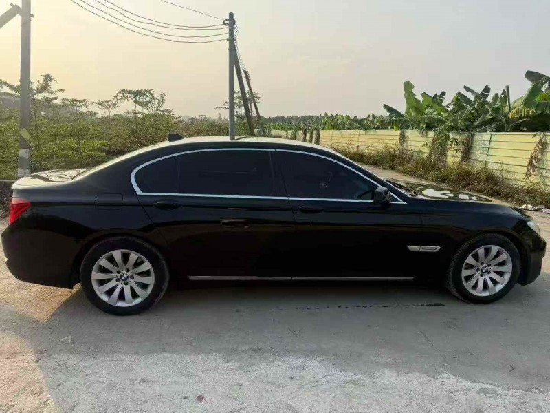 广州12年宝马7系3