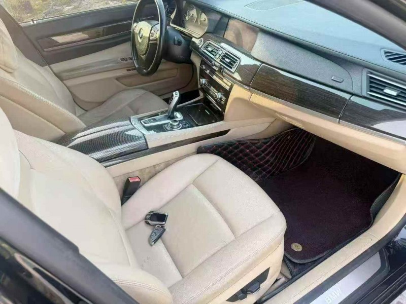 广州12年宝马7系6