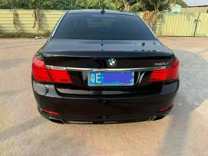 广州12年宝马7系9