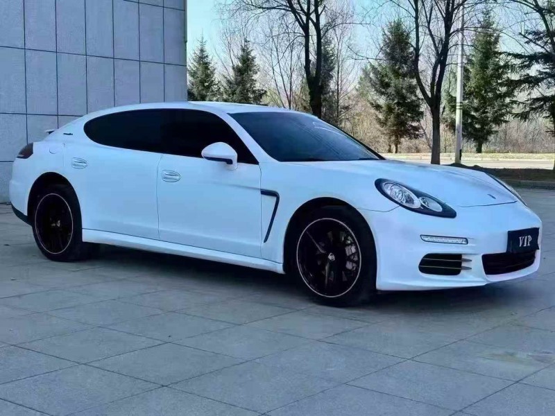 吉林14年保时捷帕拉梅拉4