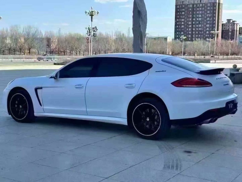 吉林14年保时捷帕拉梅拉5