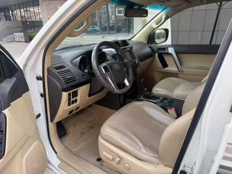 东营16年丰田普拉多4