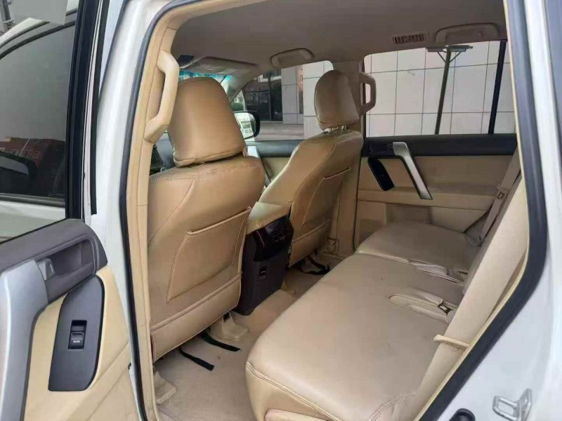 东营16年丰田普拉多6