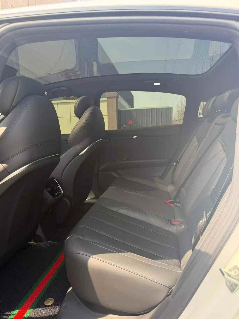 东营26年长安汽车深蓝5