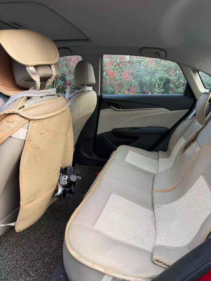 荆州17年别克英朗5