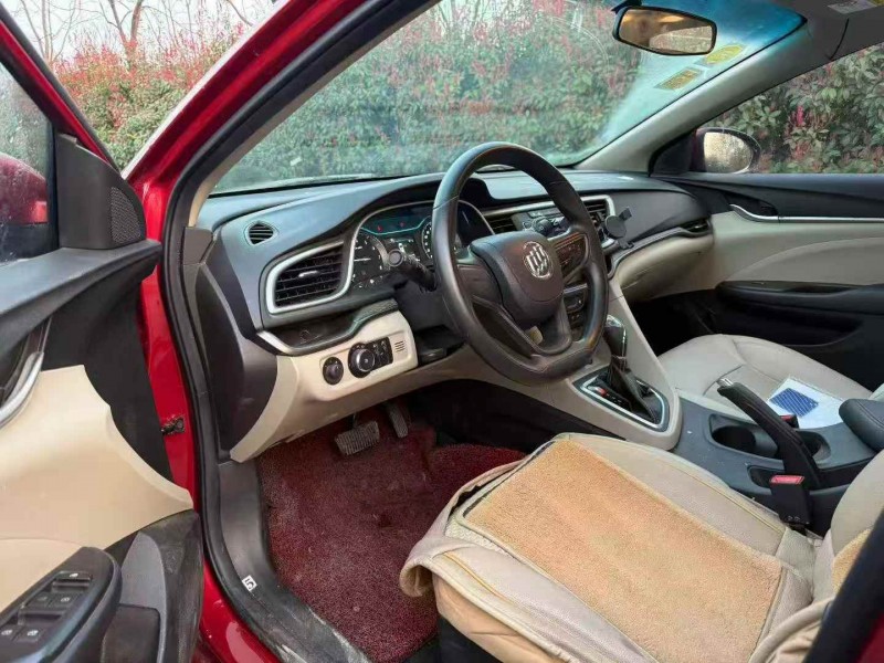 荆州17年别克英朗6