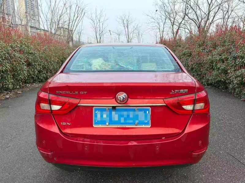 荆州17年别克英朗8