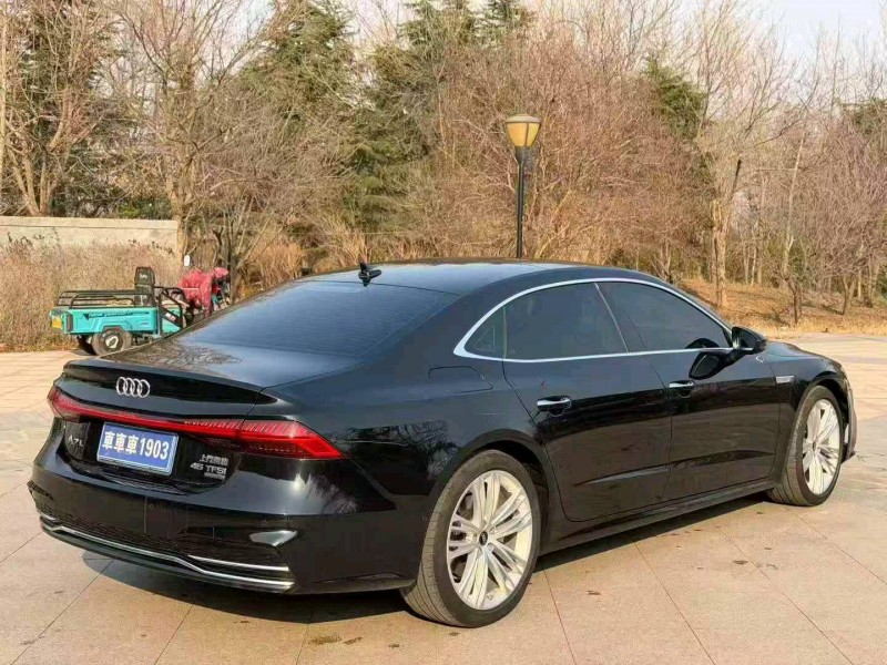 济宁25年奥迪A7L8