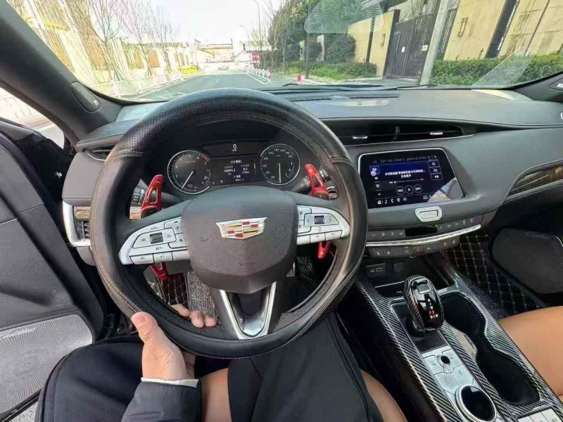 嘉兴22年凯迪拉克XT44