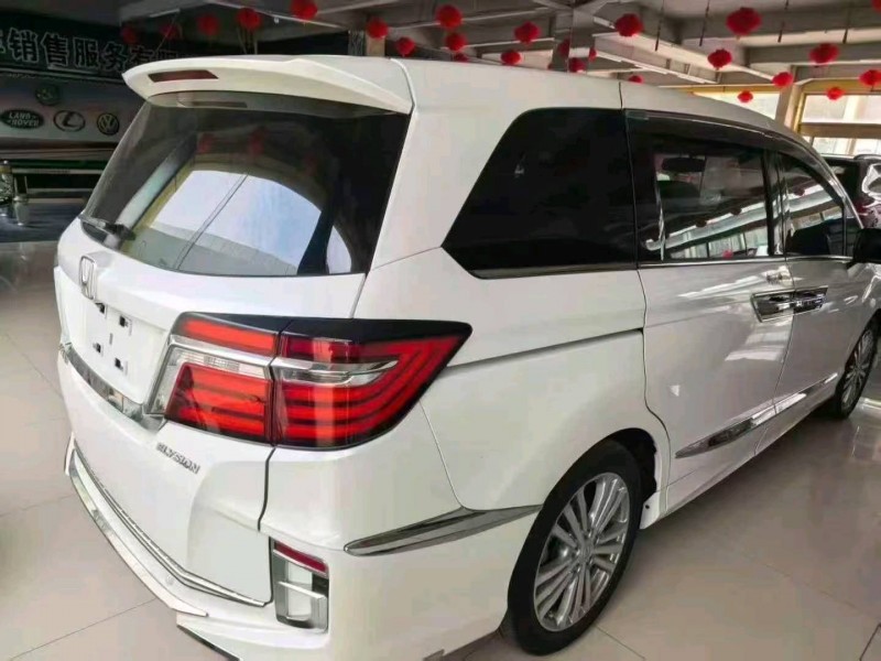 济宁19年本田艾力绅3