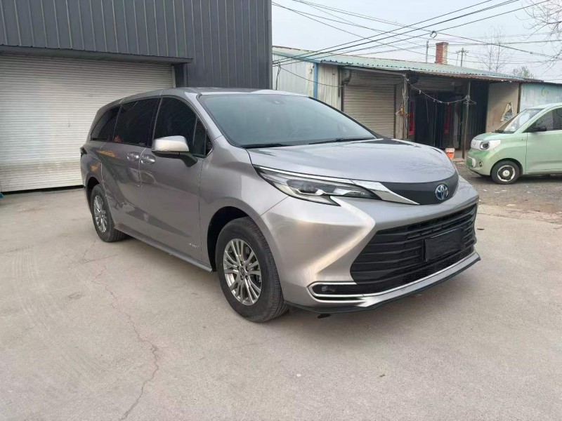 徐州24年丰田塞纳2