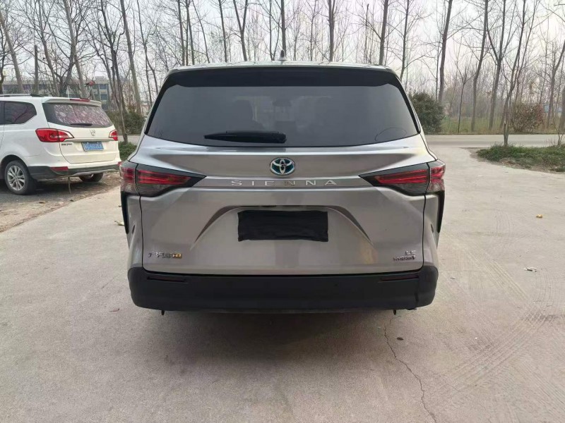 徐州24年丰田塞纳9