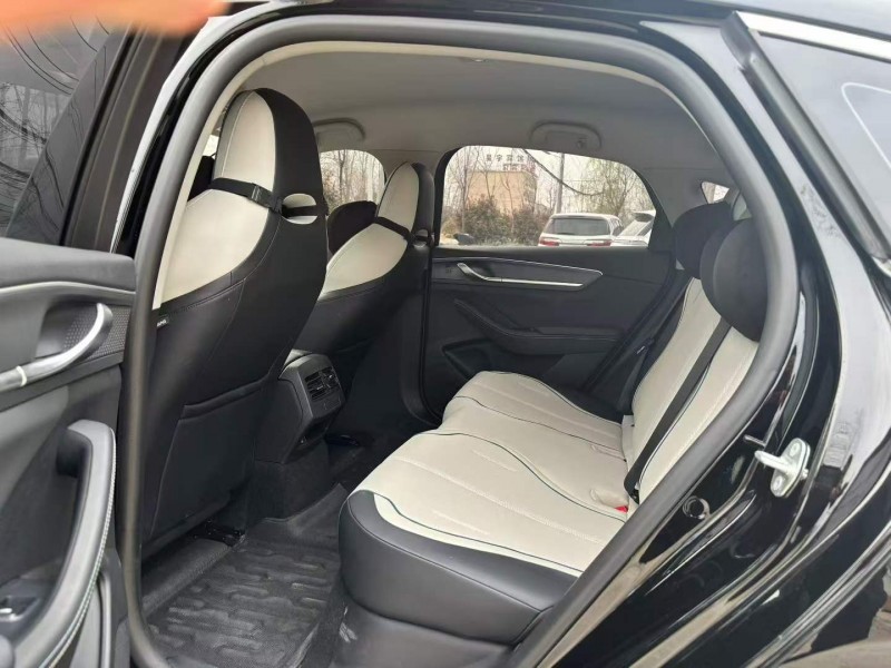 徐州24年比亚迪驱逐舰4