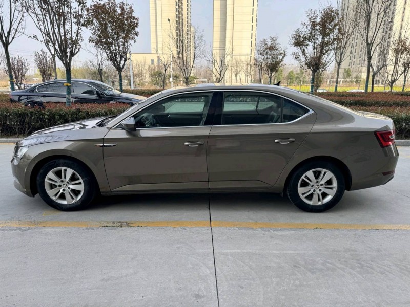 濟寧17年斯柯達速派7