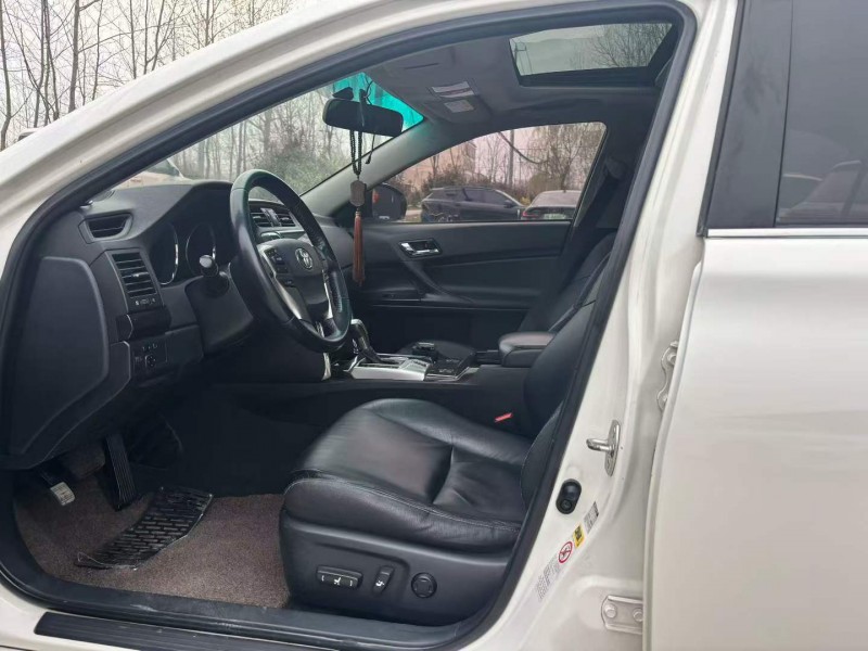 徐州13年豐田銳志6