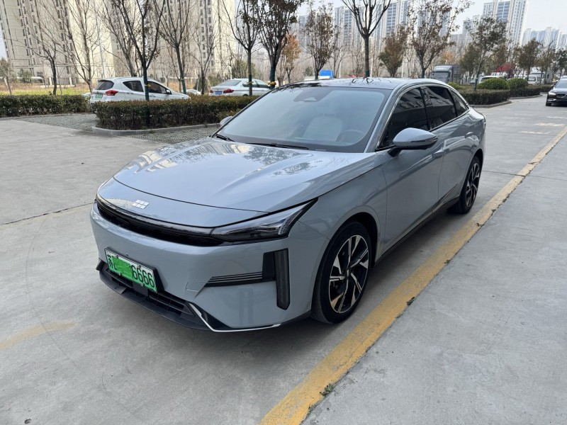 济宁24年吉利银河7