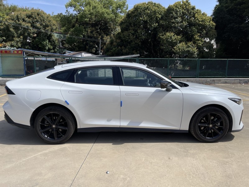 中山24年長安汽車UNI2