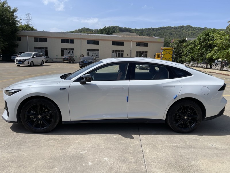 中山24年長安汽車UNI3