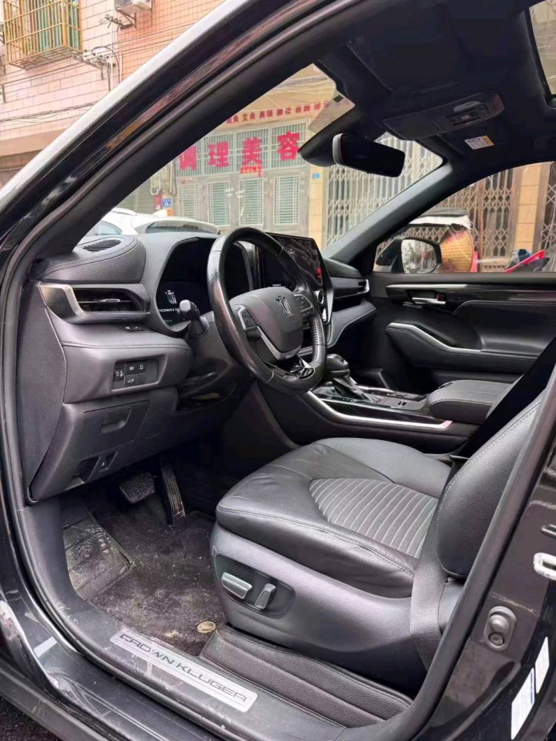 長沙22年豐田皇冠4