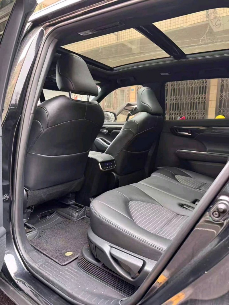 長沙22年豐田皇冠5