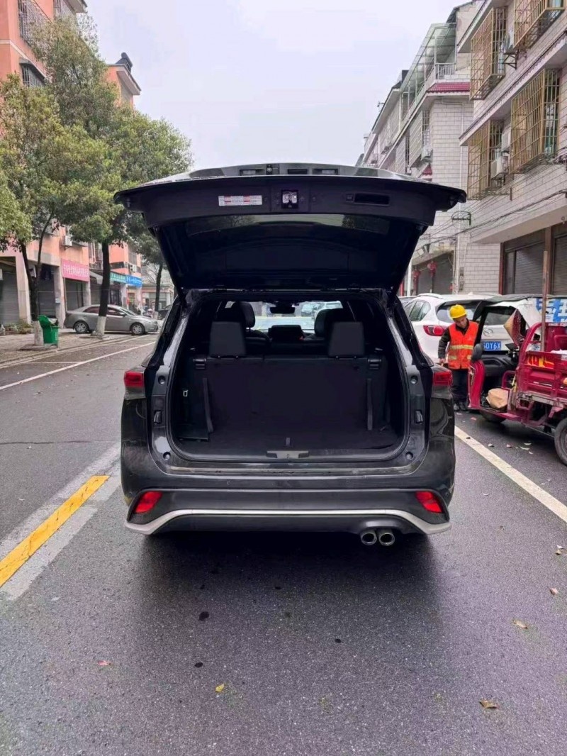 長沙22年豐田皇冠8